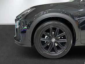 Fahrzeugbild LEXUS LBX 1.5 Hybrid Vibrant Edition AWD