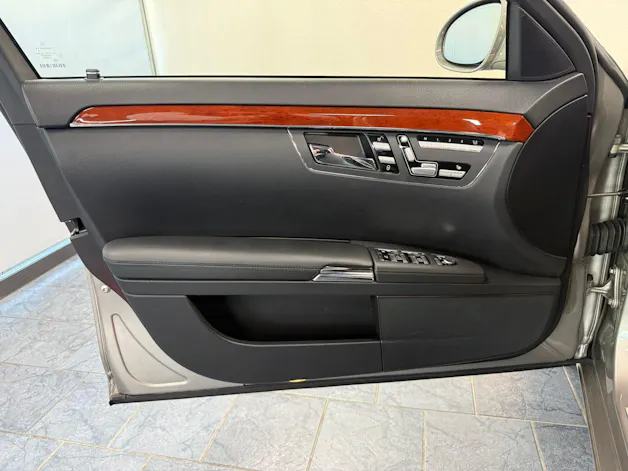 Mercedes-Benz S 500 V8 4matic
