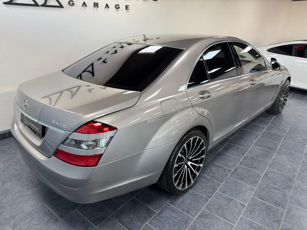 Mercedes-Benz S 500 V8 4matic