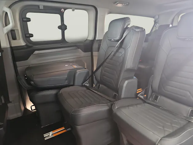 FORD Tourneo C Bus 340 L1 2.5 Duratec 233 Titanium PHEV