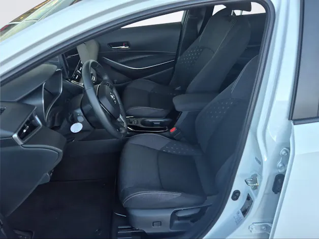 Toyota Corolla Touring Sports 1.8 HSD Comfort inkl. Service Paket 4 Jahre / 60'000km