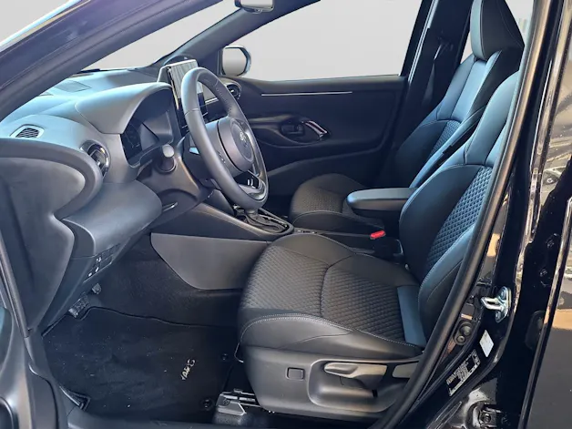 Toyota Yaris 1.5 VVT-i HSD Premium