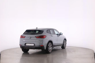 https://vehicle.imgix.net/4236740/5dc31f81-b2b7-4c33-b4e4-cac8466b0309.jpg