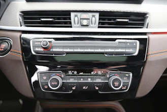 https://vehicle.imgix.net/4236740/dfd48cfb-35b0-421f-b846-959d12b88c9a.jpg