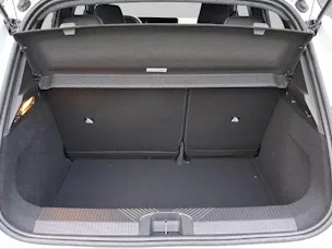 Nissan Micra Evolve 52 kWh 150 PS