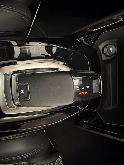 immagine del veicolo PEUGEOT 208