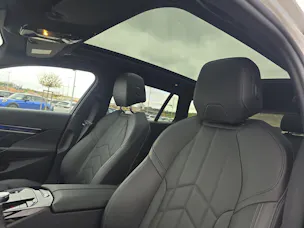 BMW 520d M Sport xDrive Touring G61 (CH) AHK 2.0T ** Action Leasing 1.9% **