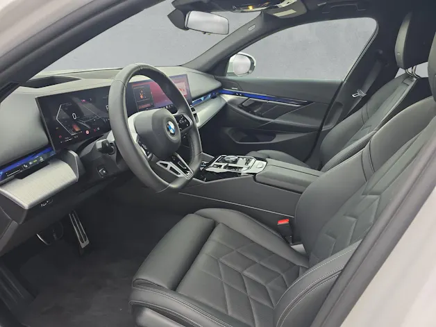 BMW 520d M Sport xDrive Touring G61 (CH) AHK 2.0T ** Action Leasing 1.9% **