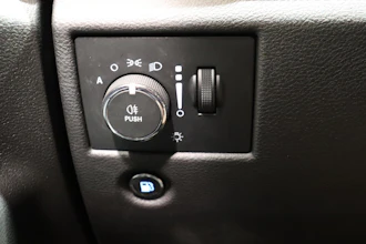 https://vehicle.imgix.net/4236958/fd609204-4976-47f6-8196-bb70285e3029.JPG