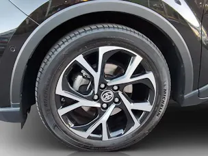 Toyota C-HR 2.0 VVTi HSD Trend