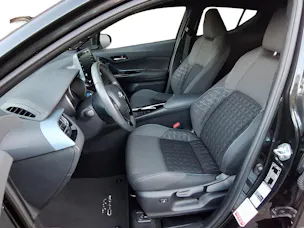Toyota C-HR 2.0 VVTi HSD Trend