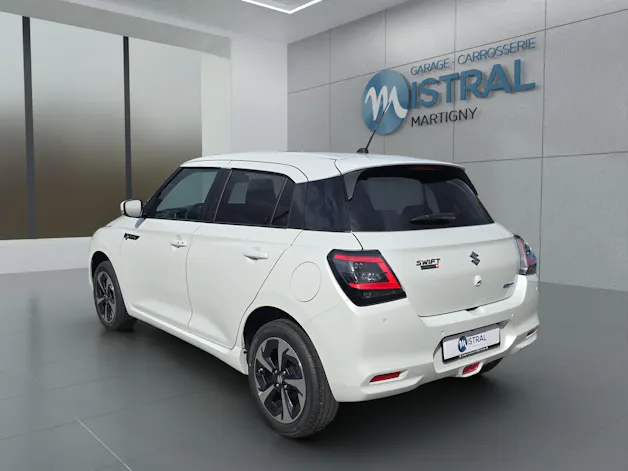 Suzuki Swift 1.2 Sakura Top Hybrid 4x4