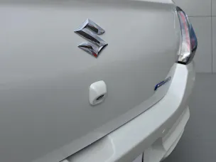 Suzuki Swift 1.2 Sakura Top Hybrid 4x4