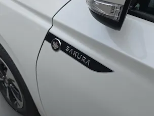 Suzuki Swift 1.2 Sakura Top Hybrid 4x4