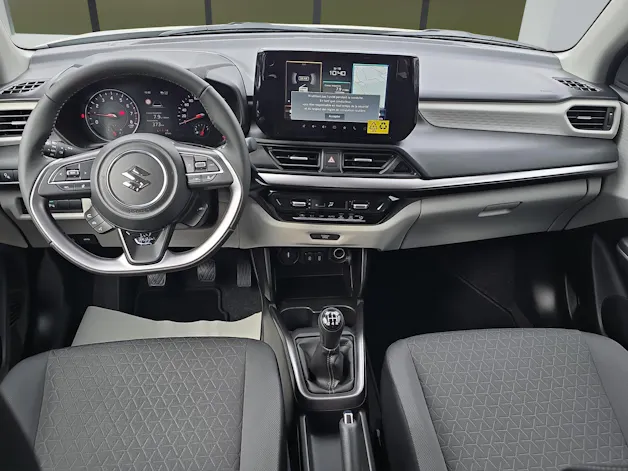 Suzuki Swift 1.2 Sakura Top Hybrid 4x4
