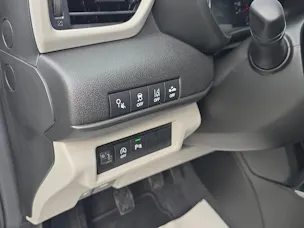 Suzuki Swift 1.2 Sakura Top Hybrid 4x4