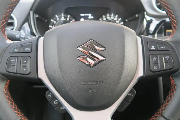 Suzuki Vitara 1.4 T Black Edition Top Hybrid 4x4