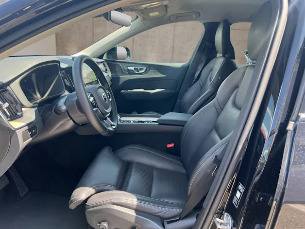 VOLVO XC60 2.0 T8 TE Plus Dark eAWD