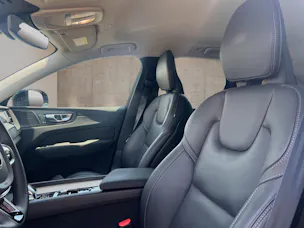 VOLVO XC60 2.0 T8 TE Plus Dark eAWD