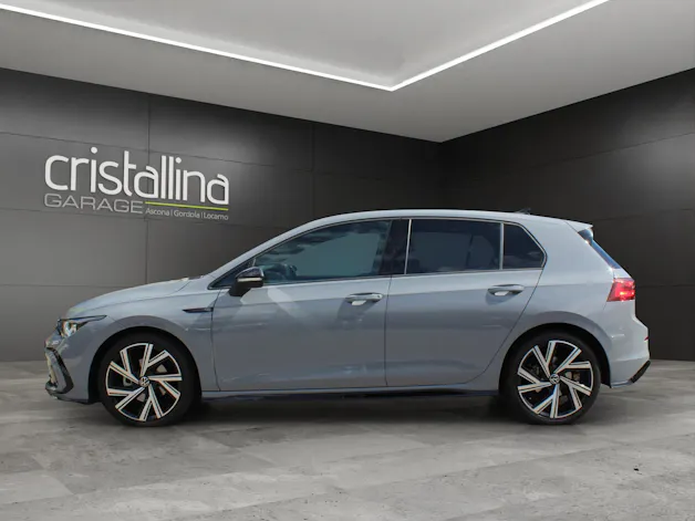 VW Golf VIII 1.5 eTSI R-Line DSG