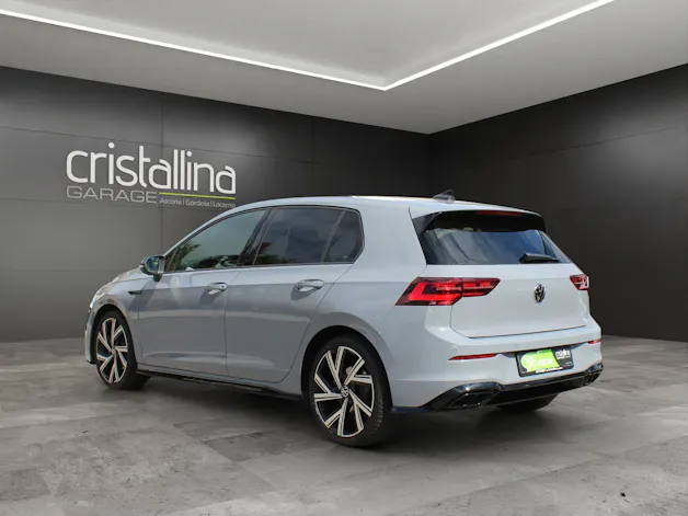 VW Golf VIII 1.5 eTSI R-Line DSG