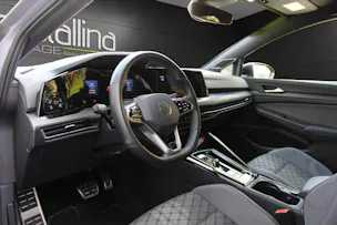 VW Golf VIII 1.5 eTSI R-Line DSG