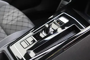 VW Golf VIII 1.5 eTSI R-Line DSG