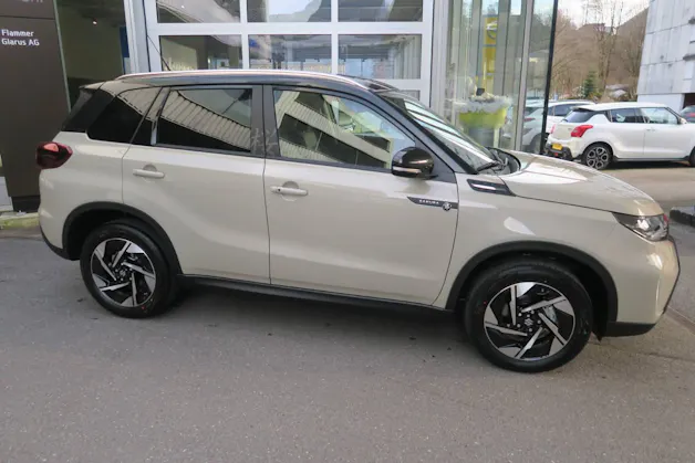 Suzuki Vitara 1.4 T Sakura Top Hybrid 4x4