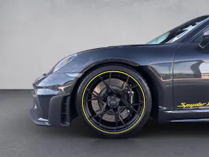 Porsche 718 Spyder RS