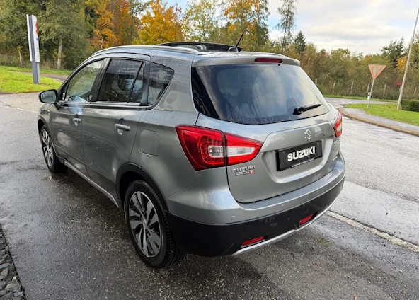 immagine del veicolo 3 immagine del veicolo 3