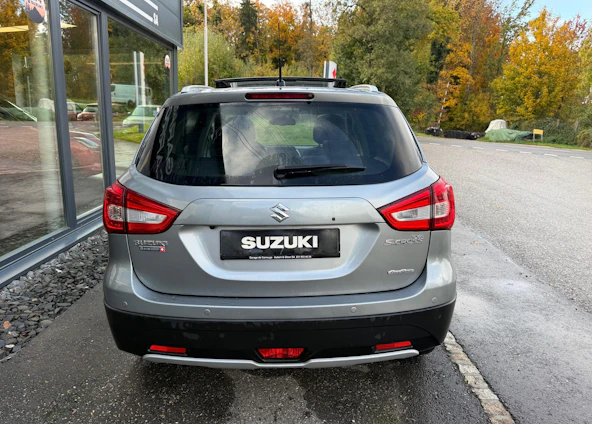 immagine del veicolo 4 immagine del veicolo 4