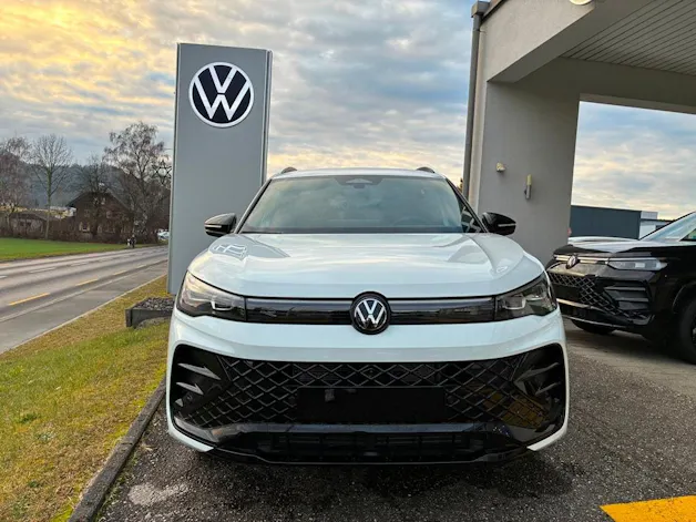 VW Tiguan 2.0 TSI DSG R-Line 4Motion