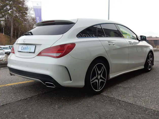 Mercedes-Benz CLA Shooting Brake 250 AMG Line 7G-DCT 4Matic