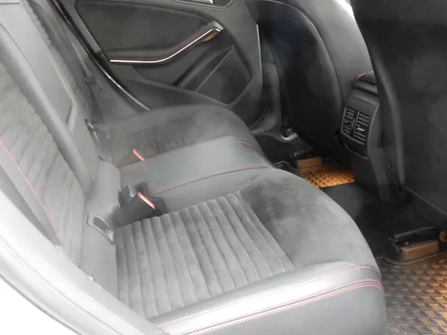 Mercedes-Benz CLA Shooting Brake 250 AMG Line 7G-DCT 4Matic