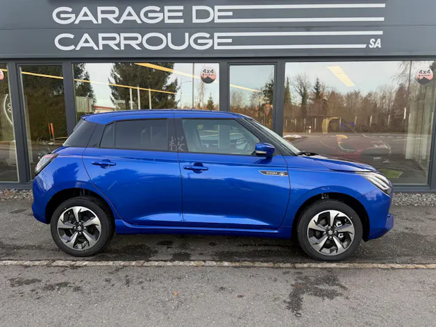 Suzuki Swift 1.2 Sakura Top Hybrid 4x4