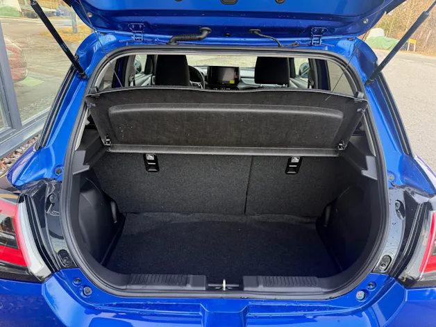 Suzuki Swift 1.2 Sakura Top Hybrid 4x4