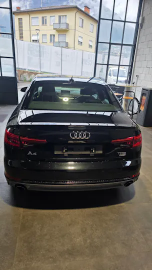 Audi A4 Limousine 2.0 TFSI S-tronic S Line