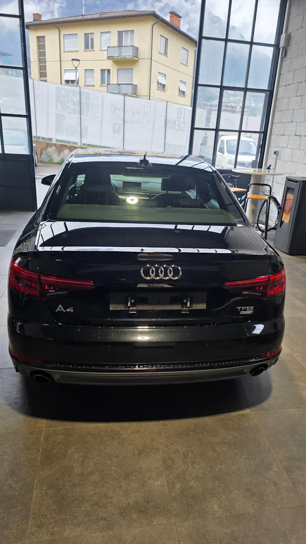 Audi A4 Limousine 2.0 TFSI S-tronic S Line