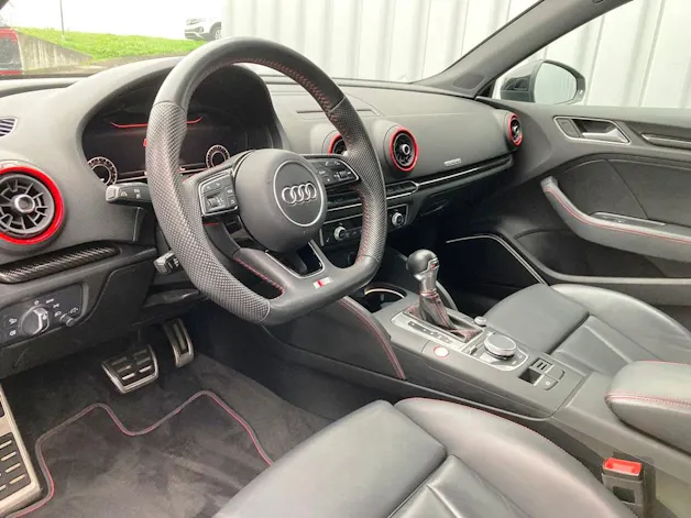 Audi S3 Sportback 2.0 TFSI quattro S-tronic