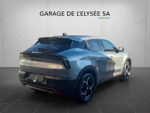 Alfa Romeo Junior 1.2 48V Hybrid Speciale