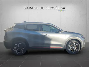 Alfa Romeo Junior 1.2 48V Hybrid Speciale