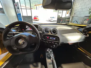 Alfa Romeo 4C 1750 TBi TCT