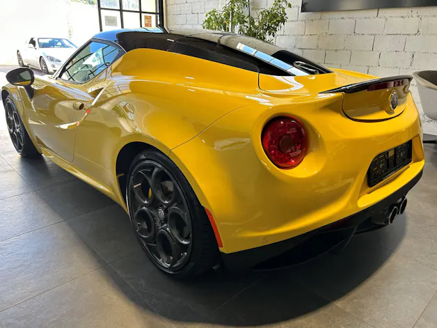 Alfa Romeo 4C 1750 TBi TCT