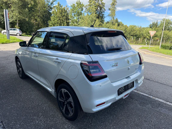 image du véhicule 3 image du véhicule 3