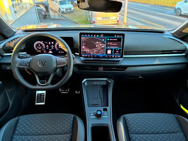 VW T-Roc 1.5 eTSI mHEV R-Line DSG