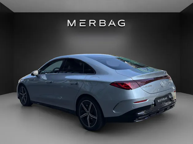 Mercedes-Benz CLA 200 8G-DCT