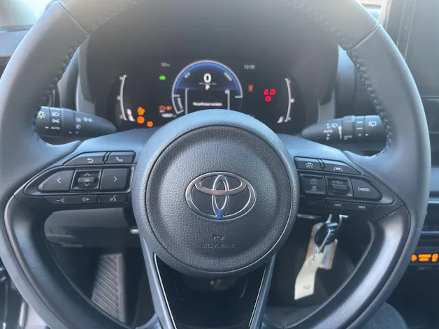 Toyota Yaris 1.5 VVT-i HSD Trend