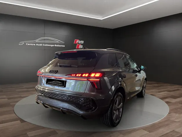 Audi Q3 SUV e-hybrid 200 kW S tronig