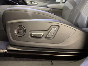 Audi Q3 SUV e-hybrid 200 kW S tronig