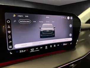 Audi Q3 SUV e-hybrid 200 kW S tronig